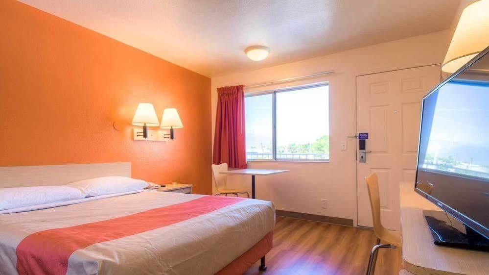 Motel 6 Riverside, Ca - Ucr East 외부 사진